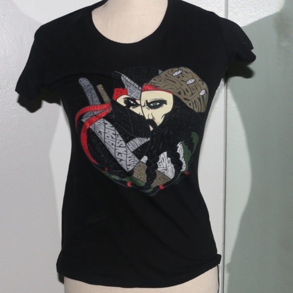 Loot Crate Exclusive Ninjas vs Pirates tshirt - Picture 1 of 6